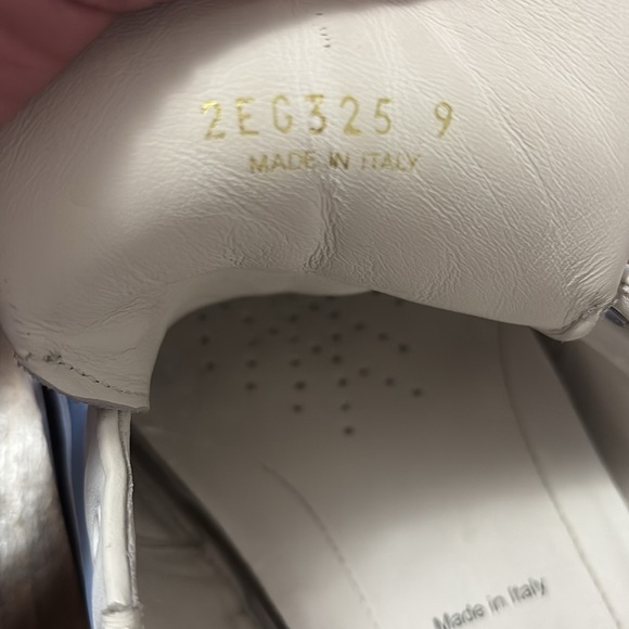 Sleek Prada athletic/club lace-ups - Picture 6 of 9